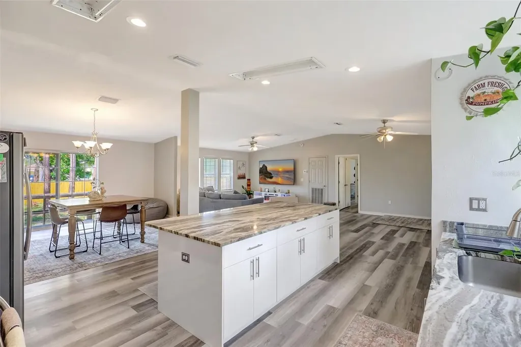 2425 21st Street Sarasota FL 34234