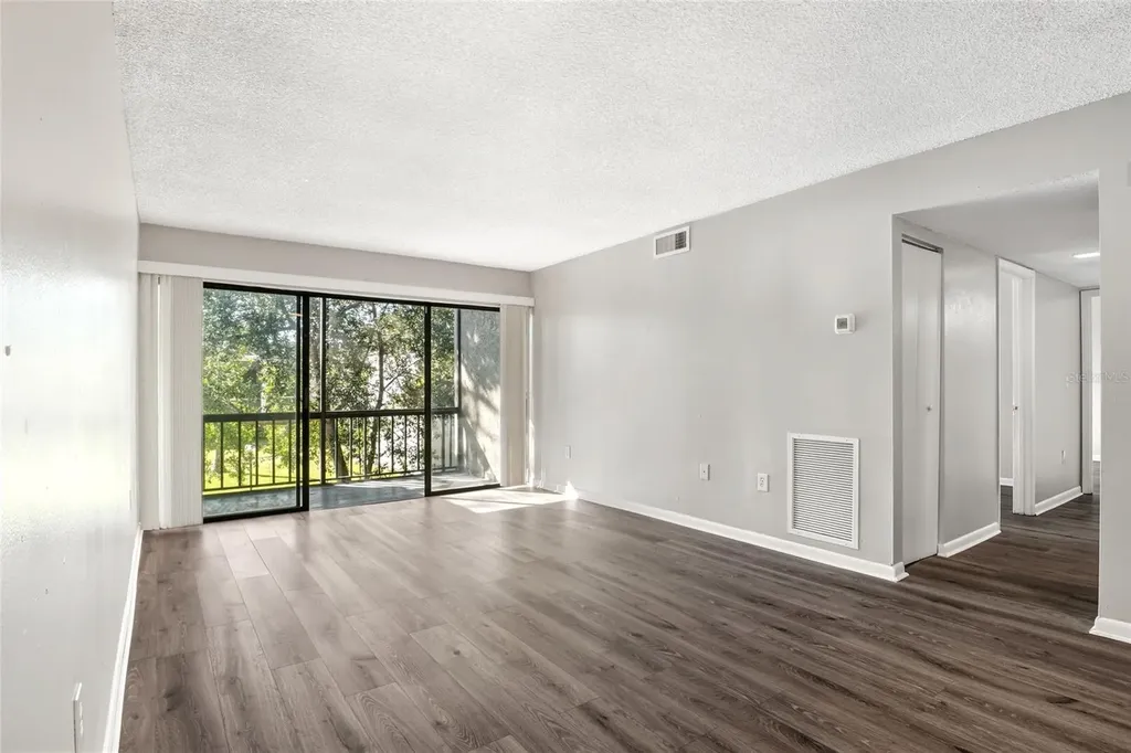 3236 S Semoran Boulevard Orlando FL 32822