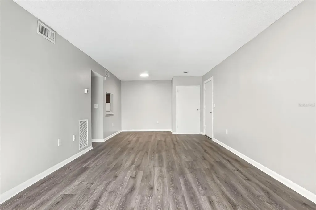 3236 S Semoran Boulevard Orlando FL 32822