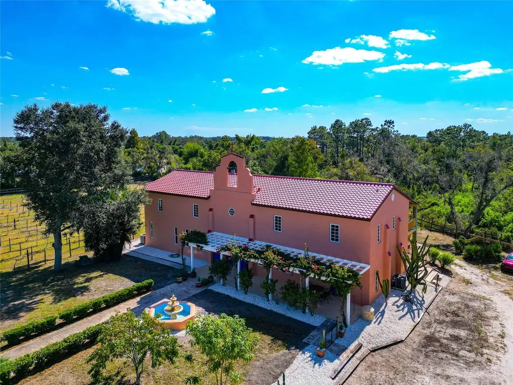 19600 E State Road 64 Bradenton FL 34212