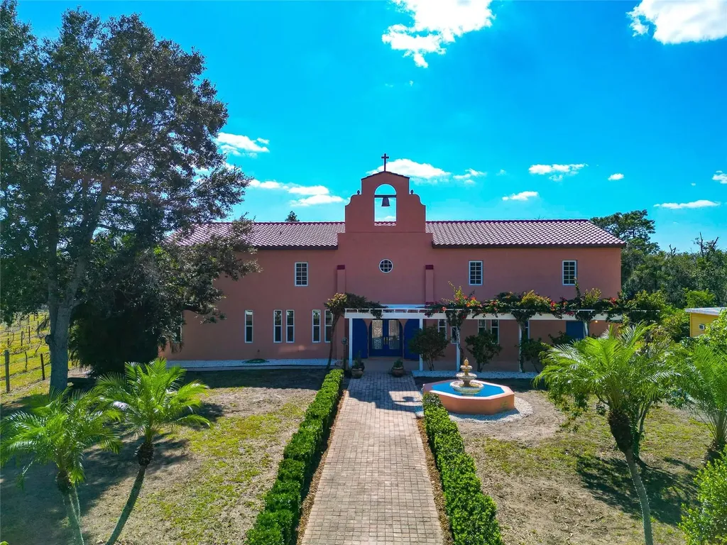 19600 E State Road 64 Bradenton FL 34212