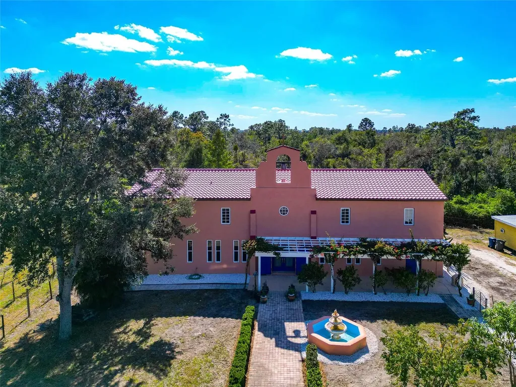 19600 E State Road 64 Bradenton FL 34212