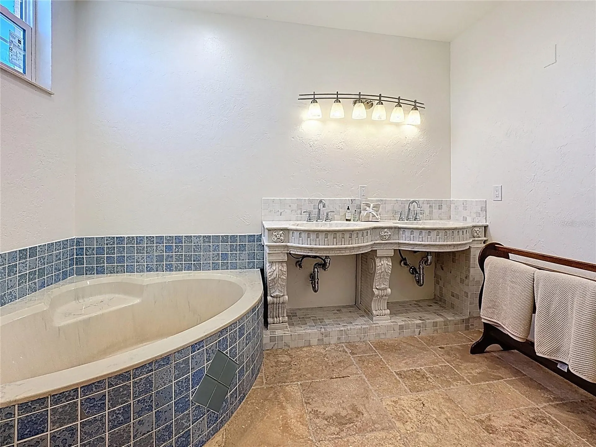 19600 E State Road 64 Bradenton FL 34212