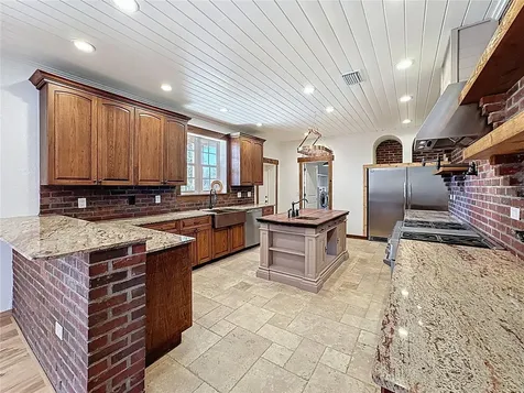 19600 E State Road 64 Bradenton FL 34212