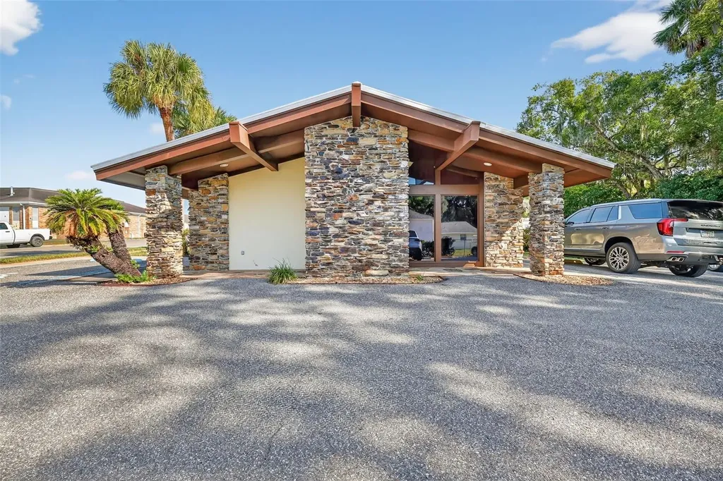 1029 W Magnolia Street Leesburg FL 34748