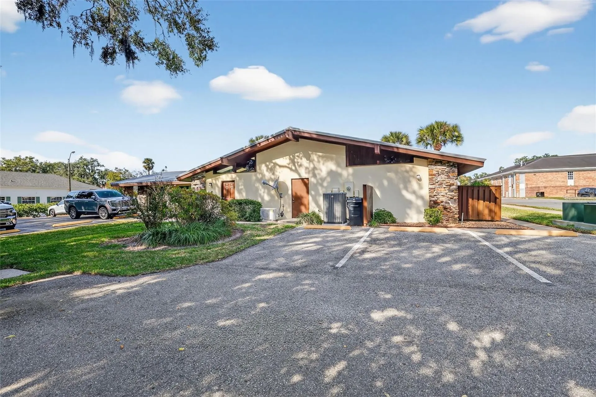 1029 W Magnolia Street Leesburg FL 34748