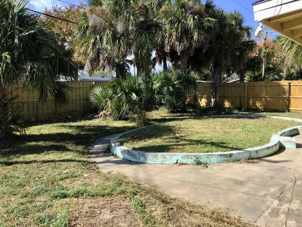 854 Derbyshire Road Daytona Beach FL 32117