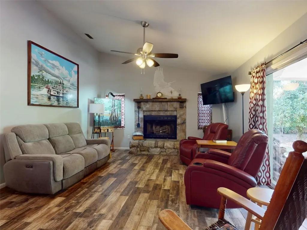 3851 Thistlewood Way Okahumpka FL 34762