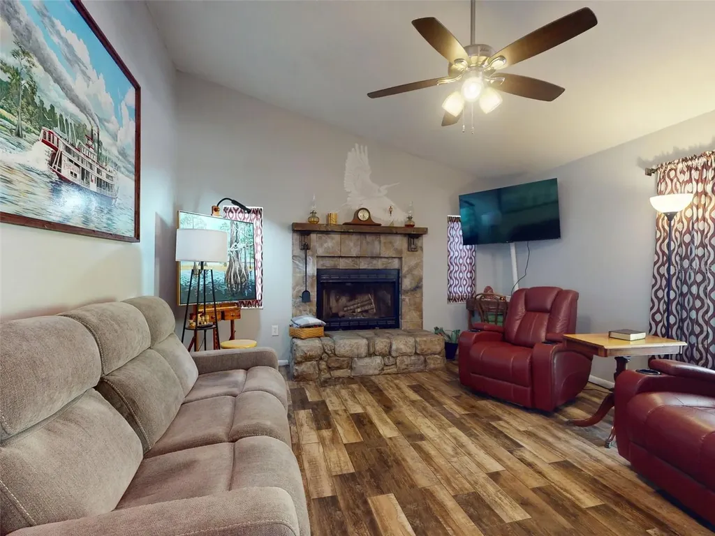3851 Thistlewood Way Okahumpka FL 34762