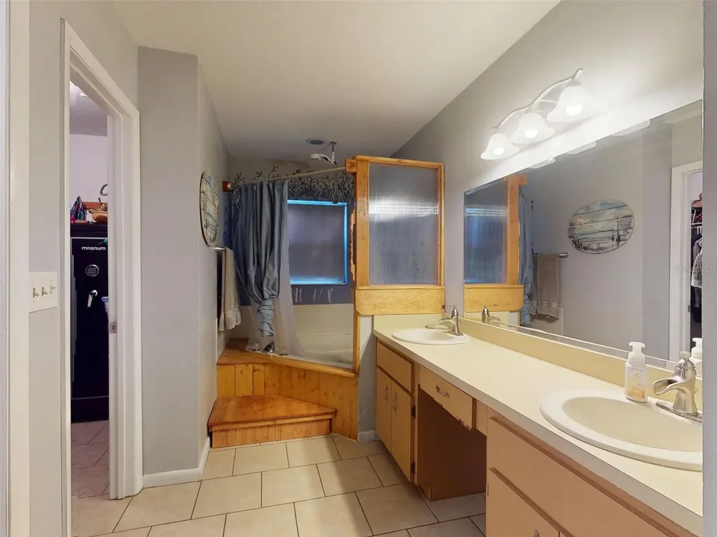 3851 Thistlewood Way Okahumpka FL 34762