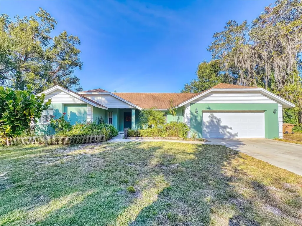 3851 Thistlewood Way Okahumpka FL 34762