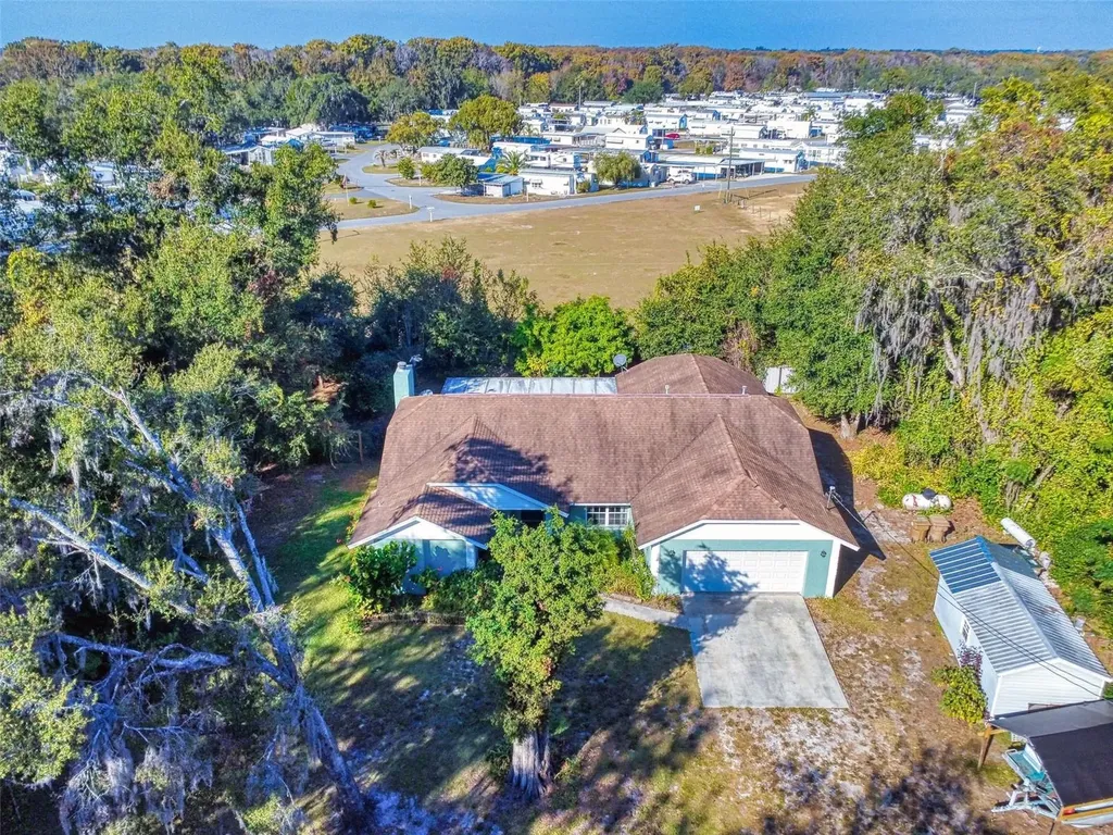 3851 Thistlewood Way Okahumpka FL 34762