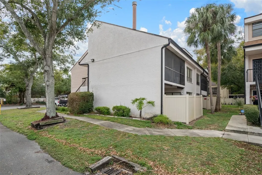 4821 Puritan Circle Tampa FL 33617
