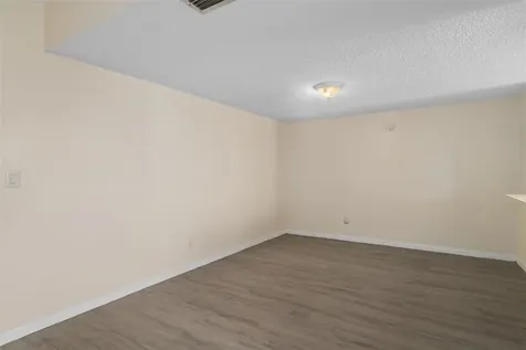 4821 Puritan Circle Tampa FL 33617