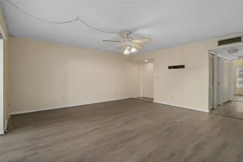 4821 Puritan Circle Tampa FL 33617