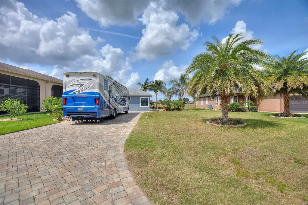 544 Narrow Pond Road Polk City FL 33868