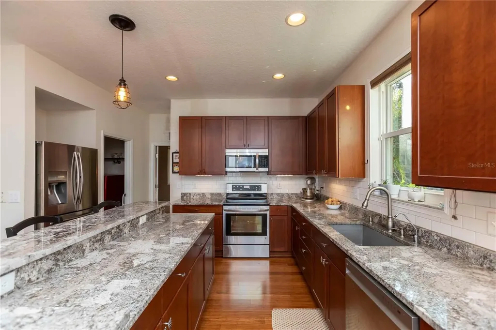 5703 Golden Owl Loop Land O Lakes FL 34638