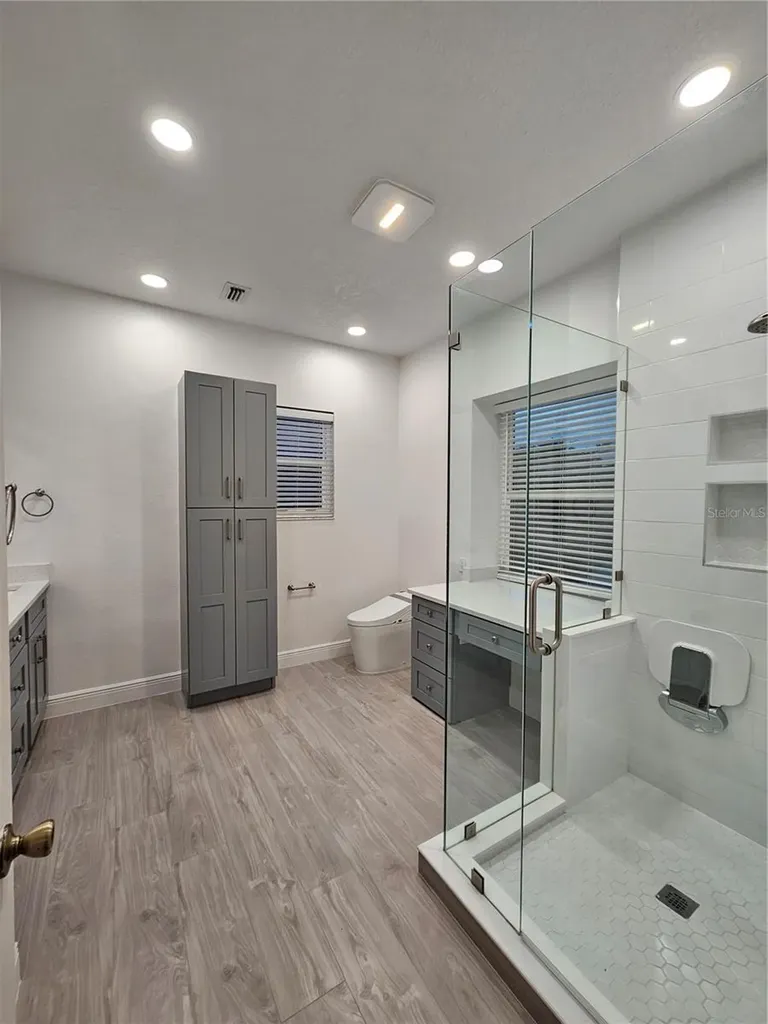 1892 White Avenue Orlando FL 32806