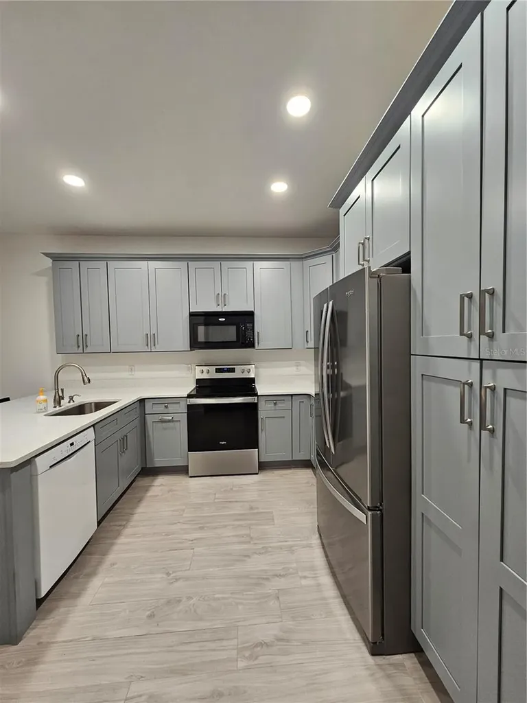 1892 White Avenue Orlando FL 32806
