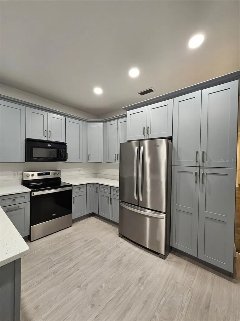 1892 White Avenue Orlando FL 32806