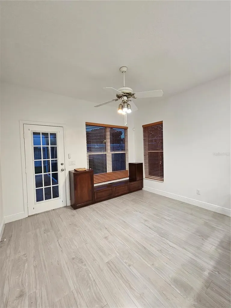 1892 White Avenue Orlando FL 32806