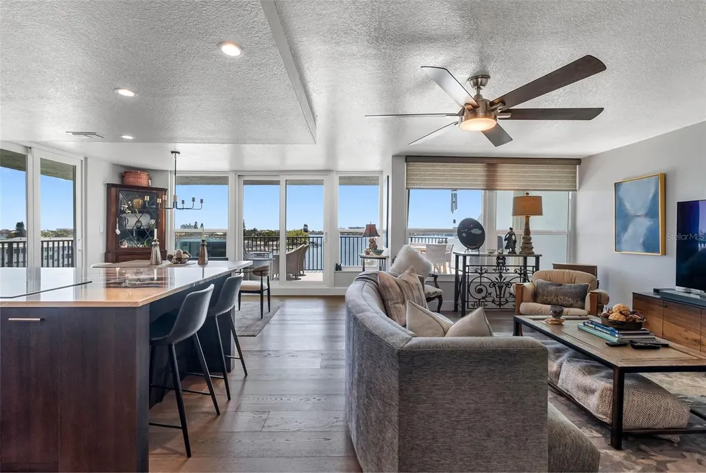 1848 Shore Drive S South Pasadena FL 33707