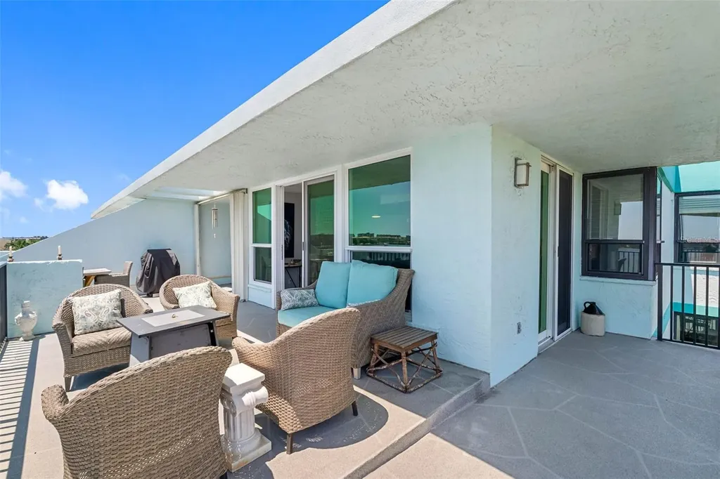 1848 Shore Drive S South Pasadena FL 33707