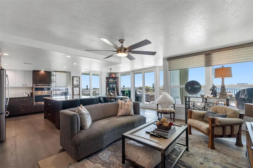 1848 Shore Drive S South Pasadena FL 33707