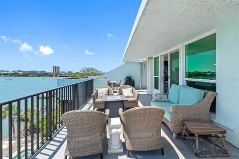 1848 Shore Drive S South Pasadena FL 33707