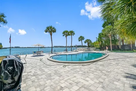 1848 Shore Drive S South Pasadena FL 33707