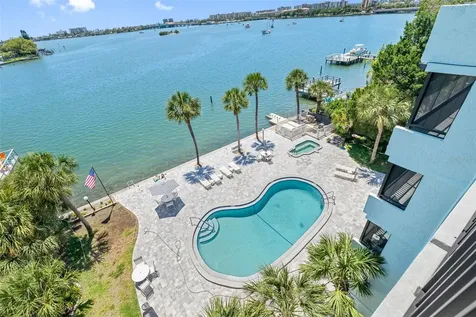 1848 Shore Drive S South Pasadena FL 33707