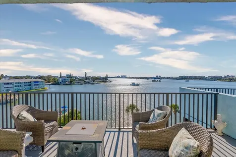 1848 Shore Drive S South Pasadena FL 33707