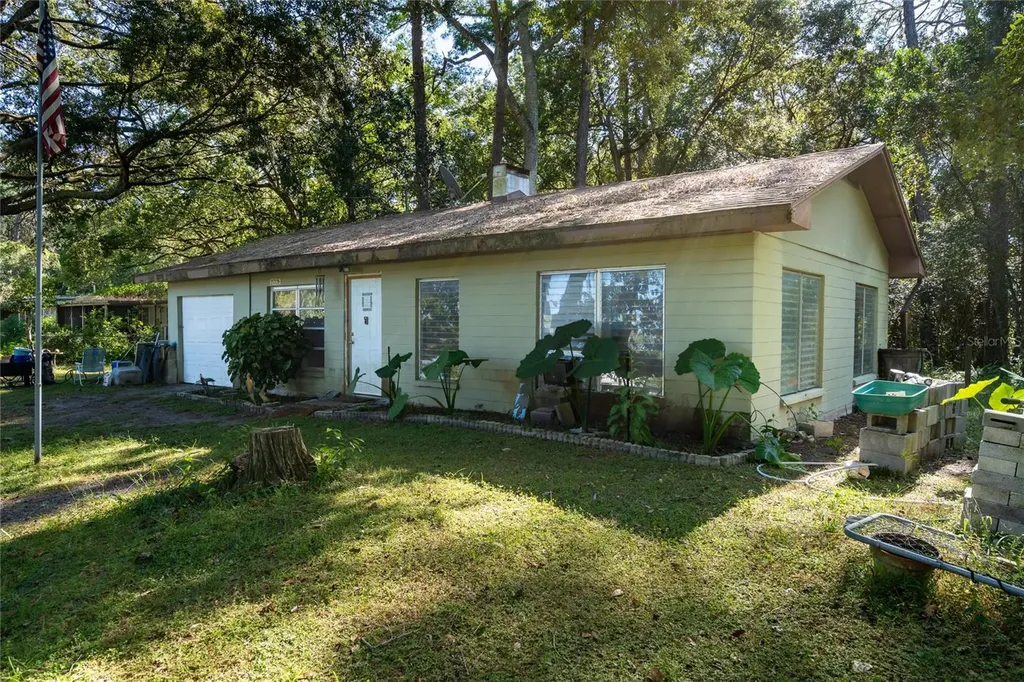 27726 Luella Avenue Paisley FL 32767