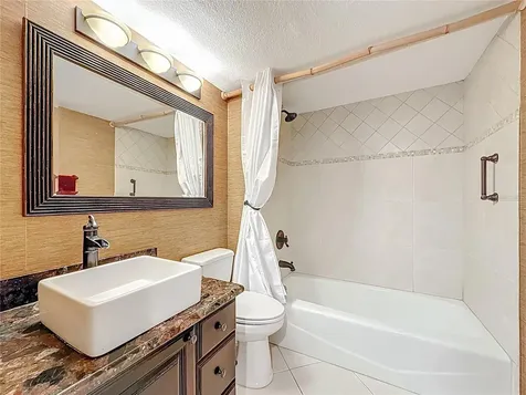 2 Adalia Avenue Tampa FL 33606