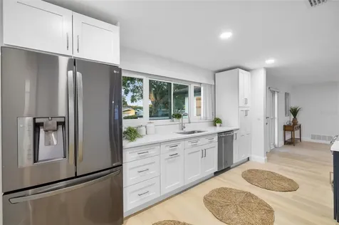 1711 S Patlin Circle Largo FL 33770