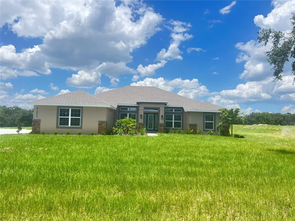 37094 Hidden View Circle Dade City FL 33523