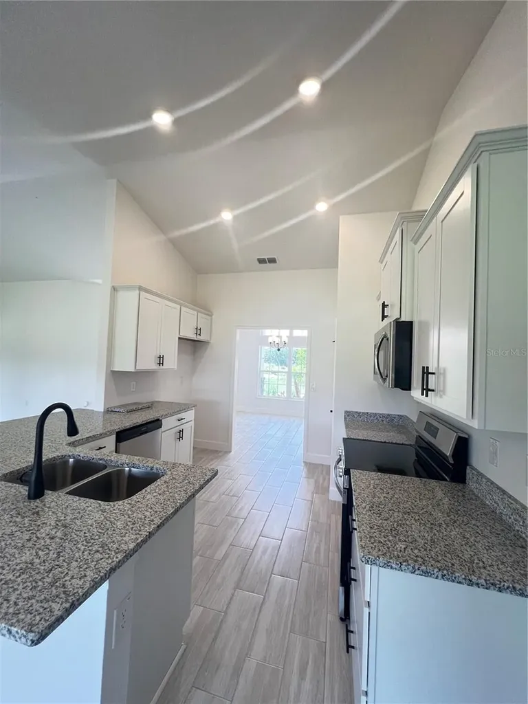 37094 Hidden View Circle Dade City FL 33523