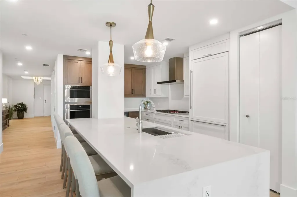 1035 Seaside Drive Sarasota FL 34242