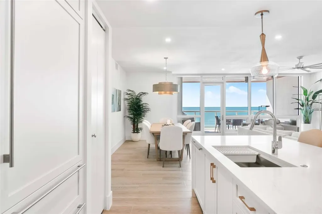 1035 Seaside Drive Sarasota FL 34242