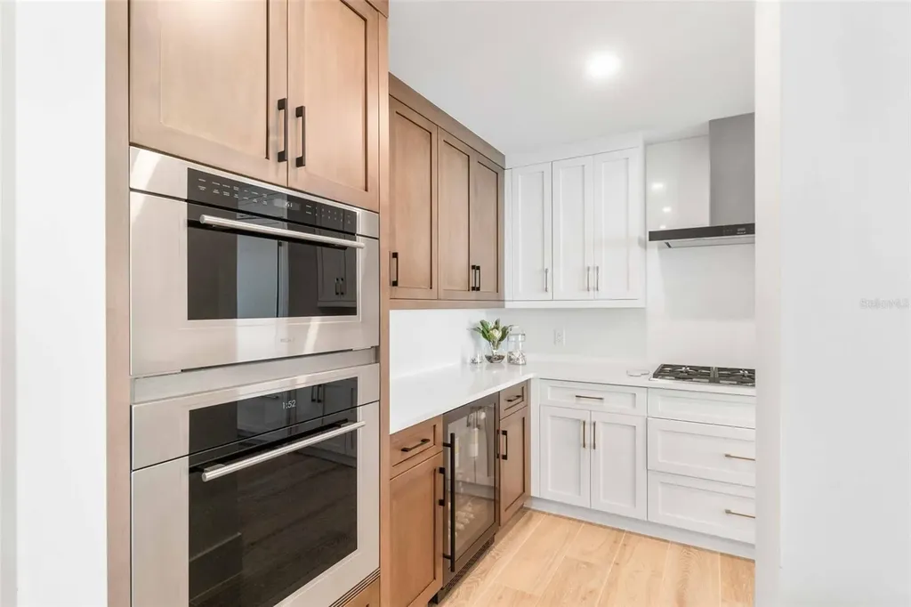 1035 Seaside Drive Sarasota FL 34242