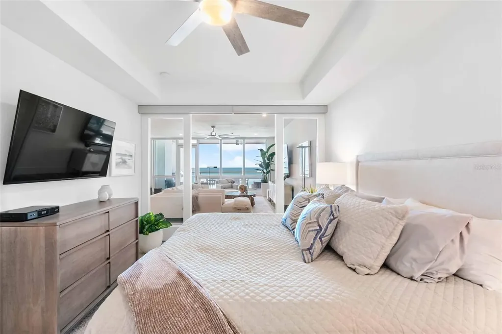 1035 Seaside Drive Sarasota FL 34242
