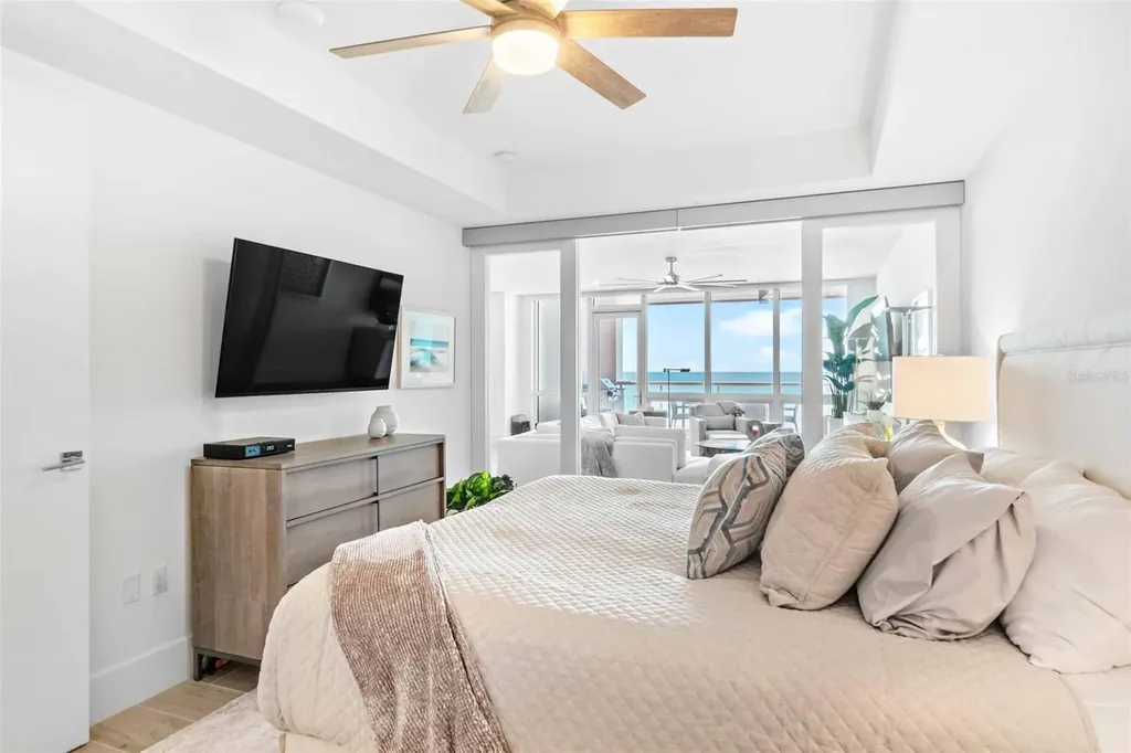 1035 Seaside Drive Sarasota FL 34242