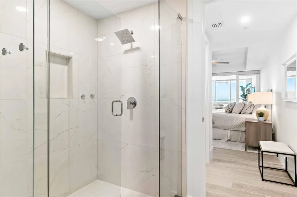 1035 Seaside Drive Sarasota FL 34242