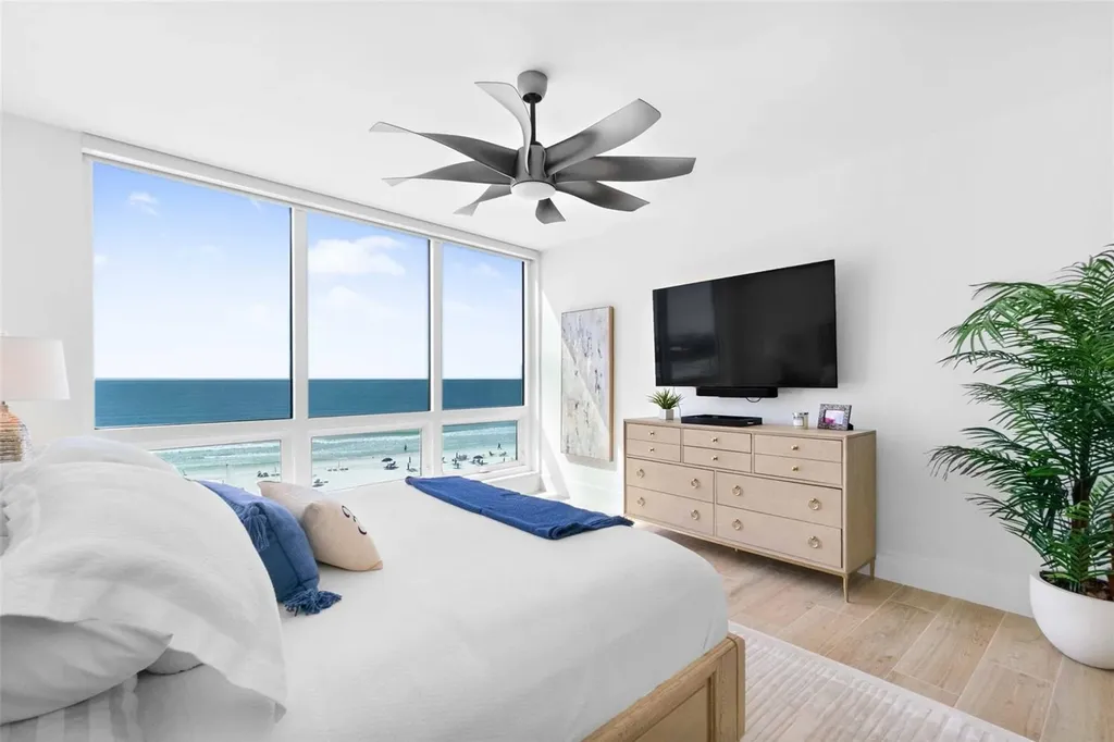 1035 Seaside Drive Sarasota FL 34242