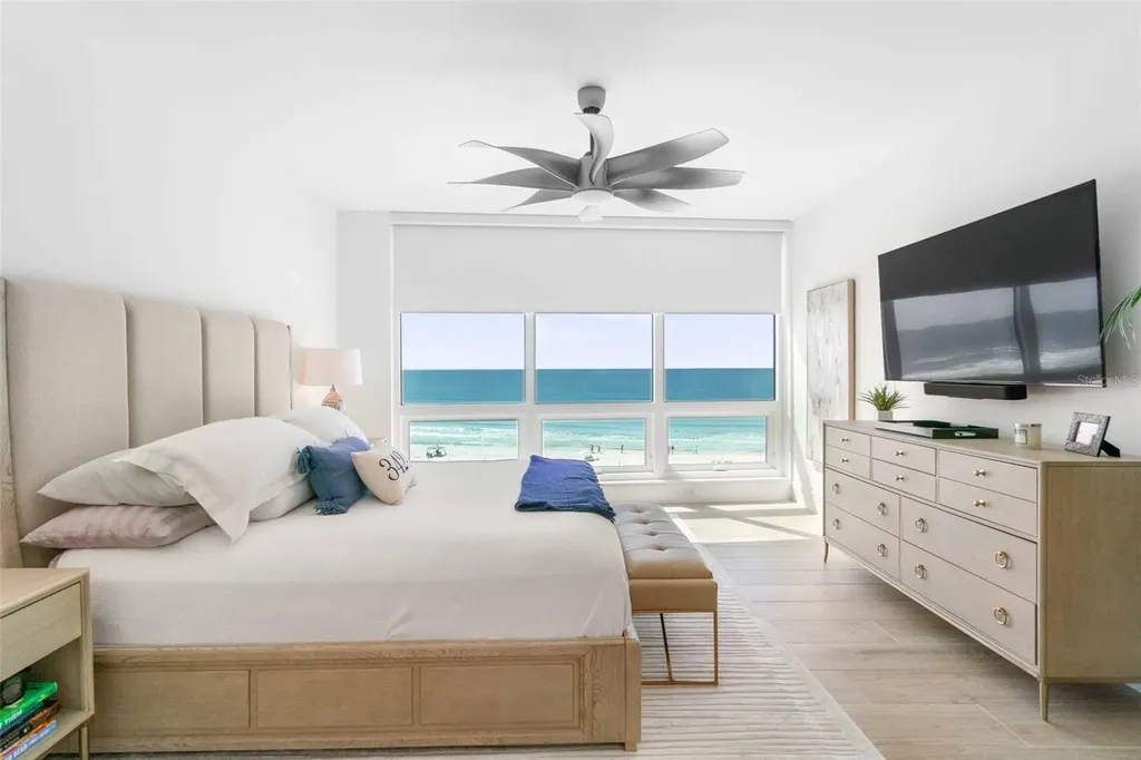 1035 Seaside Drive Sarasota FL 34242