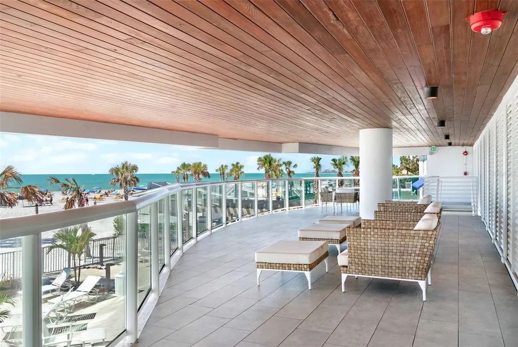 1035 Seaside Drive Sarasota FL 34242