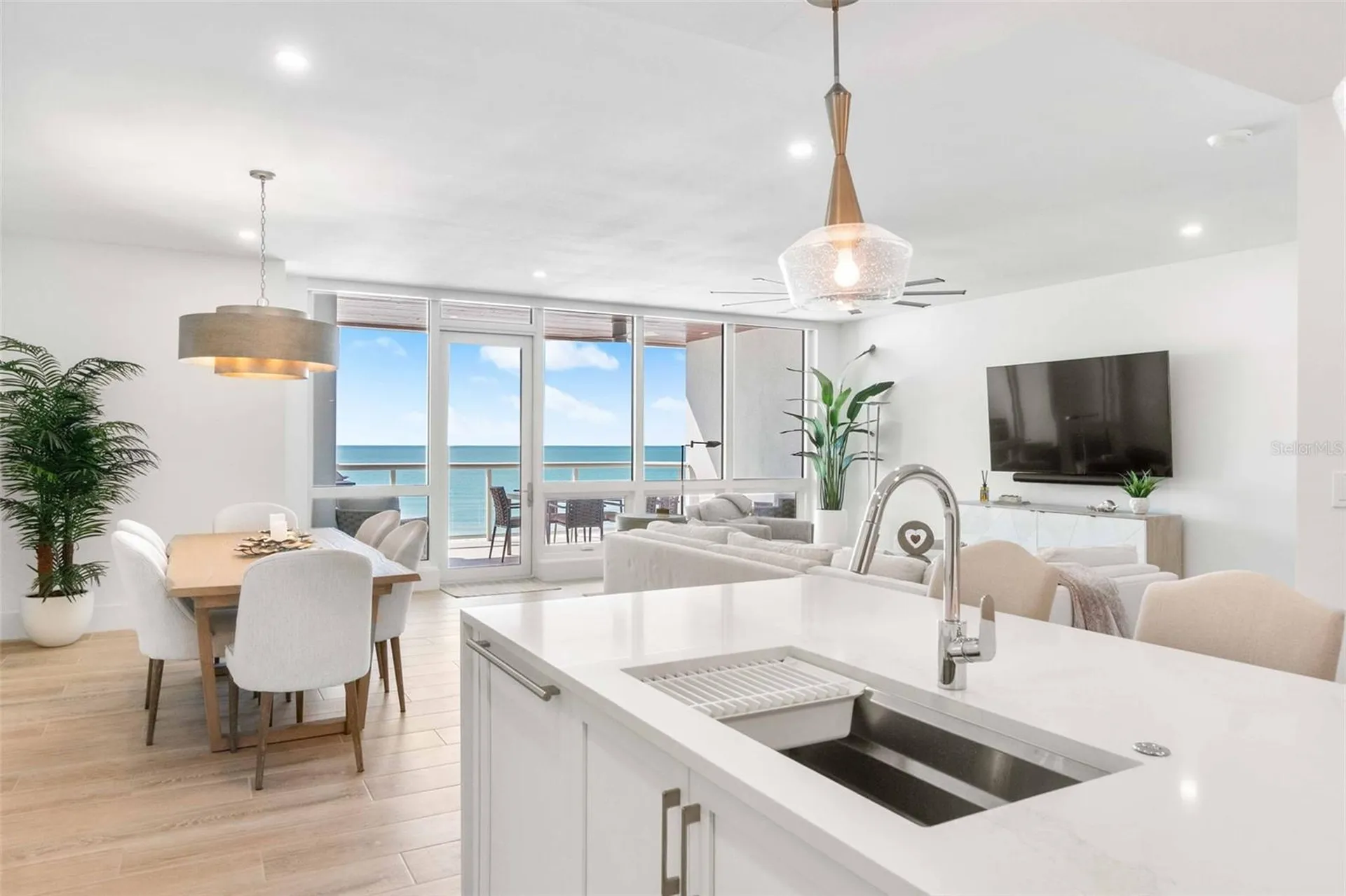 1035 Seaside Drive Sarasota FL 34242