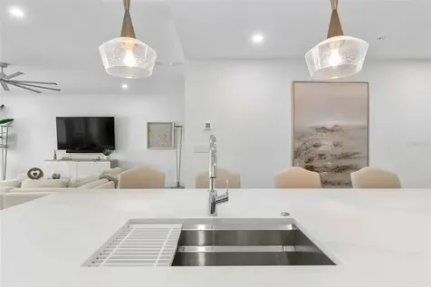 1035 Seaside Drive Sarasota FL 34242
