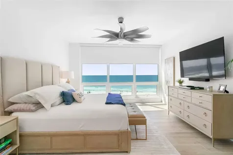 1035 Seaside Drive Sarasota FL 34242
