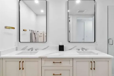 1035 Seaside Drive Sarasota FL 34242